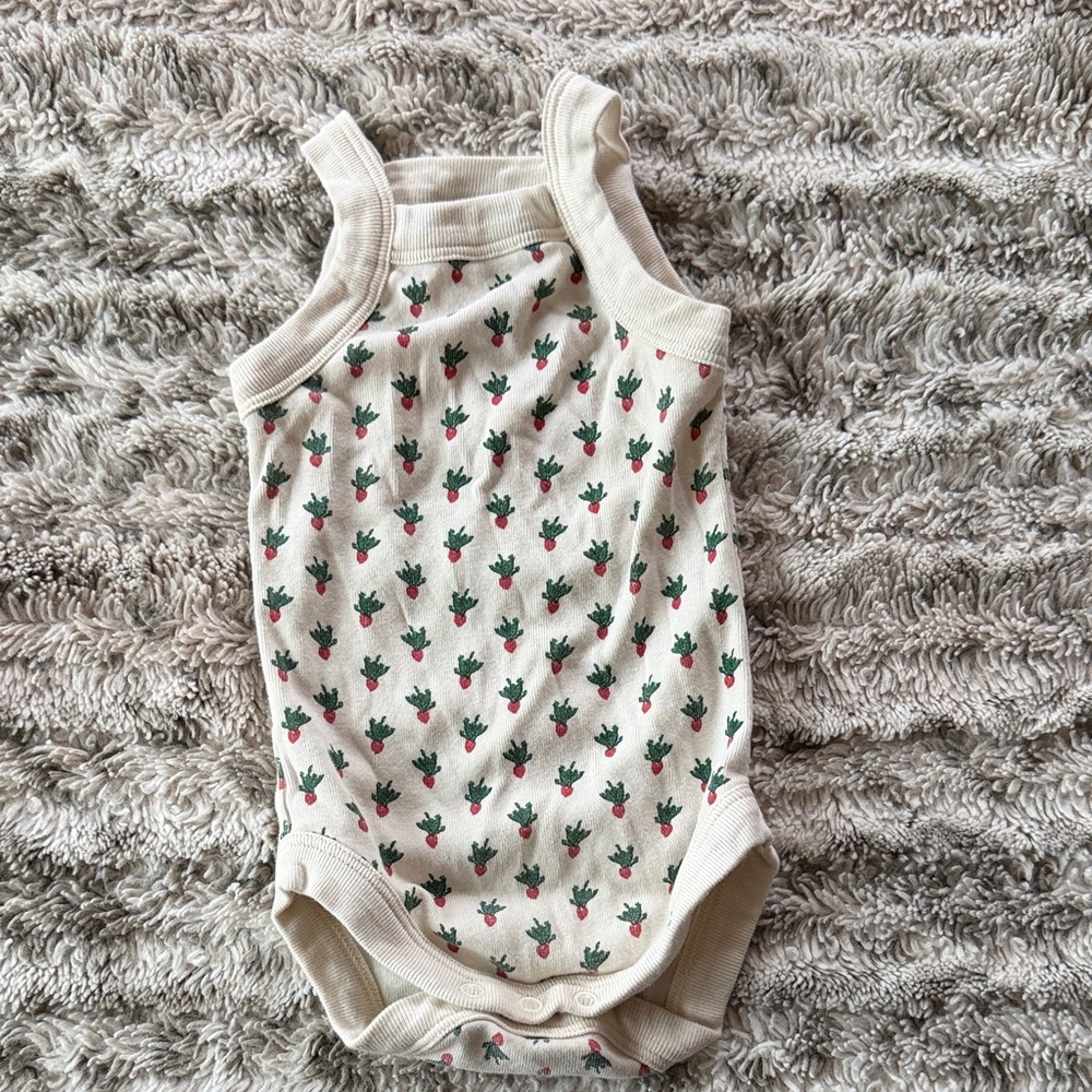Fin & Vince radish tank onesie